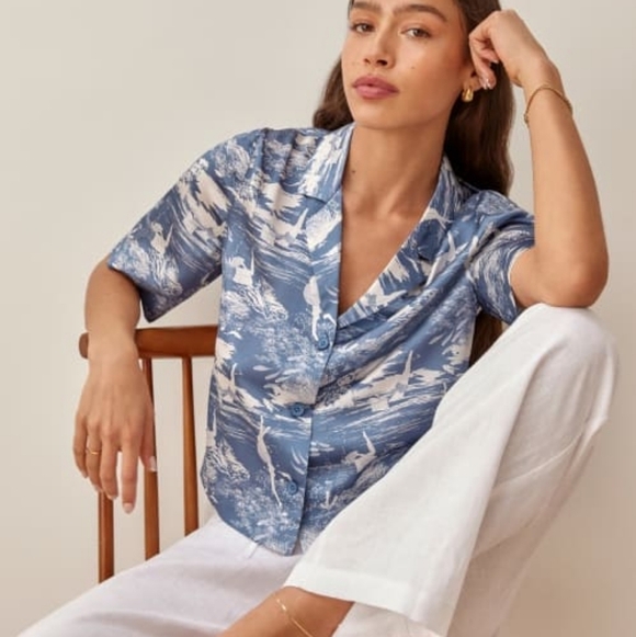 Reformation Tops - Reformation Hanson Silk Top in Ama size M